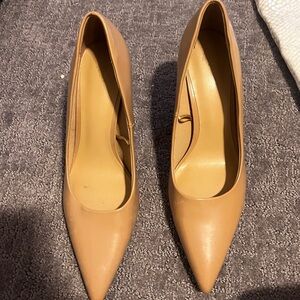 Beige heels